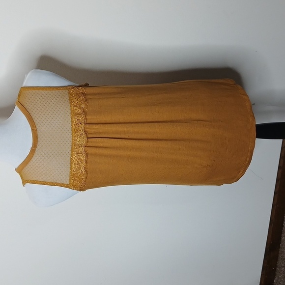 Maurices yellow key hole lace top tank top size small - Picture 5 of 13